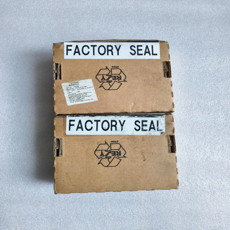 Allen-Bradley 1769-OW8 CompactLogix 8-Point VAC/VDC Relay Output Module thumbnail 5